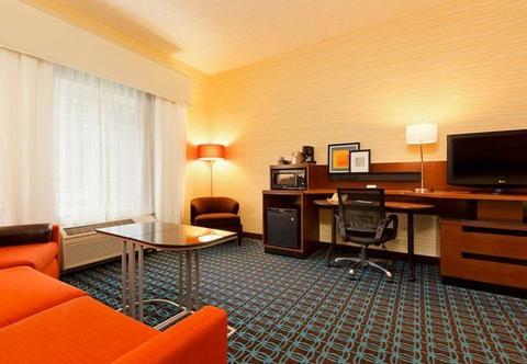 Fairfield Inn & Suites Portland South/Лейк Осуего Екстериор снимка